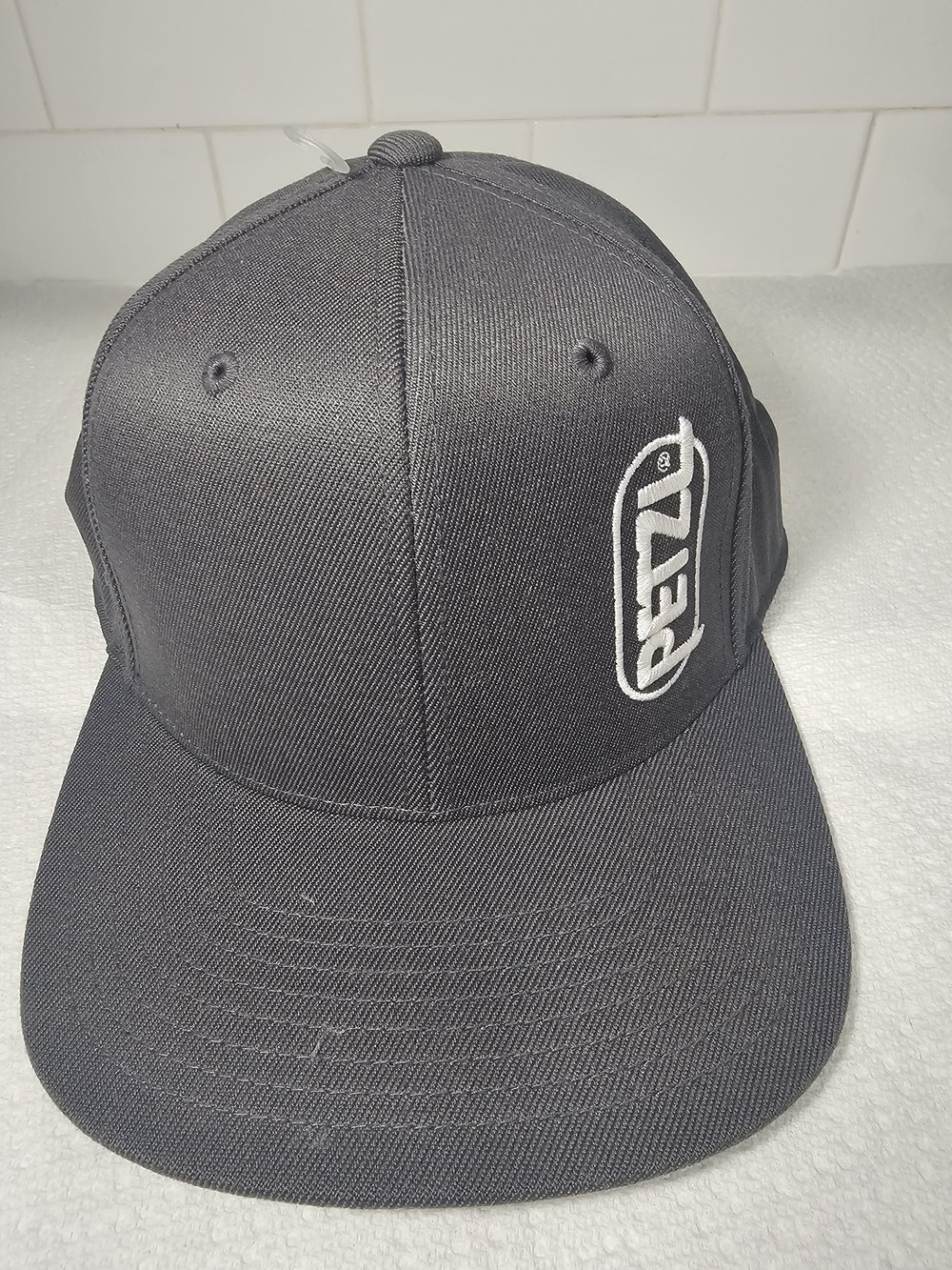 Petzl Men's Dark Gray Logo Snapback Hat